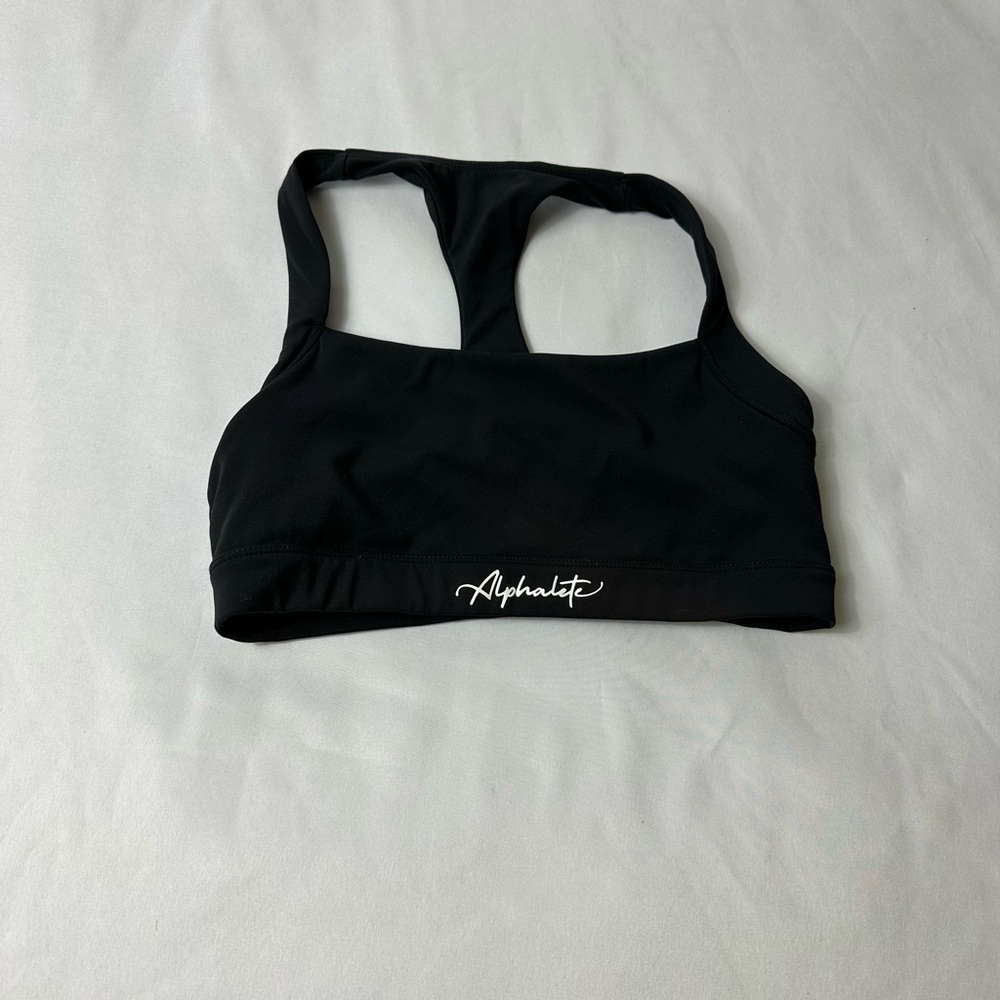 Alphalete Women's Sleek Black Sports Bra